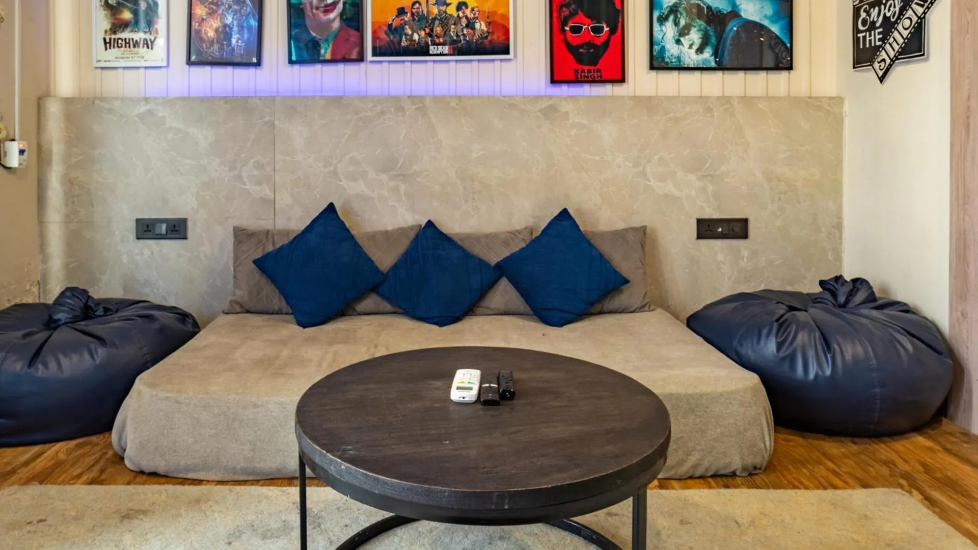 Housr Golf Course Road Near Phase 1 Metro Gurgaon Hotel India